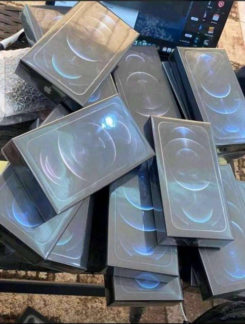 iphones.jpeg